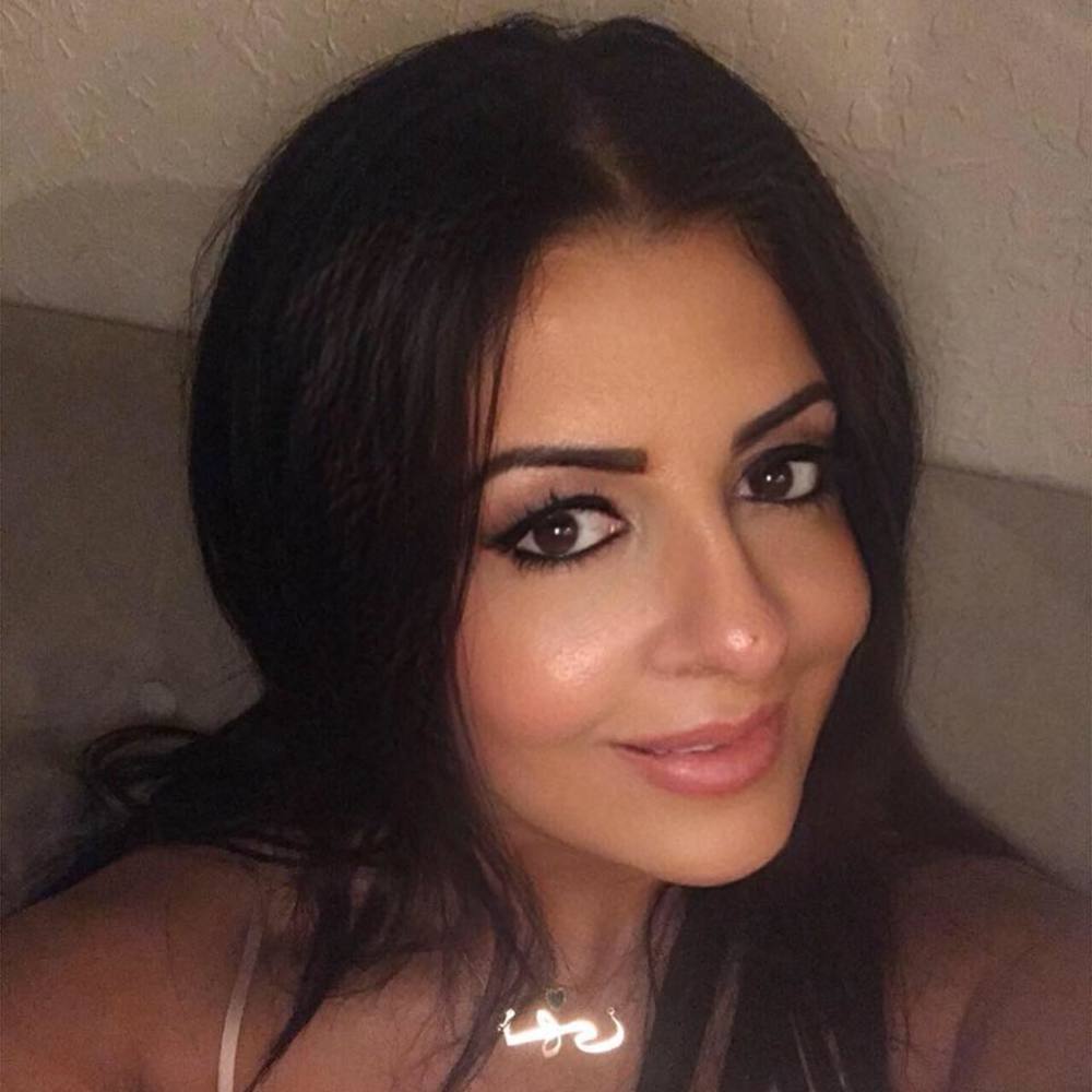 Meet your Posher, Noha